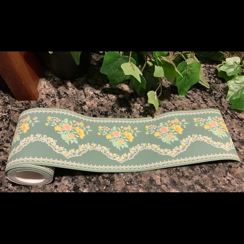 Old Stock 1980’s County Wallpaper Border Green Floral Farmhouse